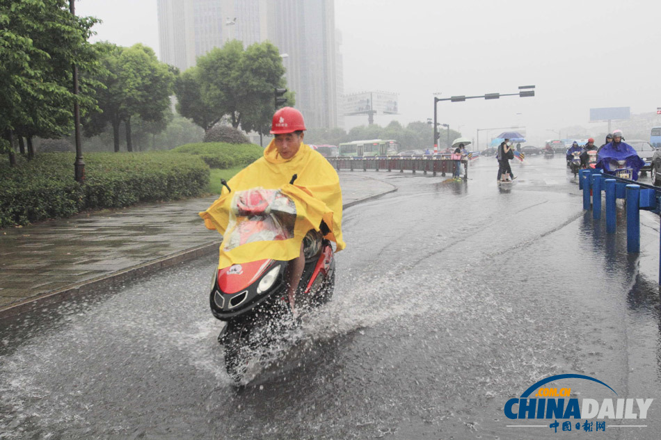 超強臺風“天兔”來襲 浙江紹興現海市蜃樓