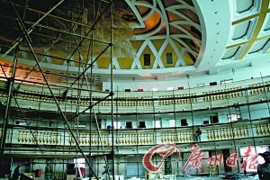 華西村轉(zhuǎn)型發(fā)展旅游業(yè) 用3億黃金裝點酒店