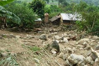 尼泊爾多處地區山體滑坡 10人死亡數人失蹤