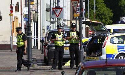 英國出租車司機駕車沿途槍殺路人打死12人