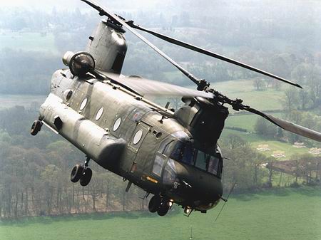 美軍開始新型CH-47F直升機作戰試驗飛行