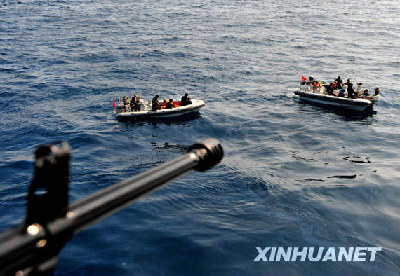 中國海軍護航編隊首次?？糠侵薷劭诩继? style=