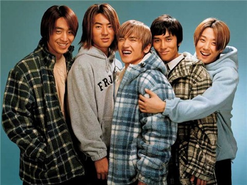 韓國(guó)組合“神話”助威世界杯