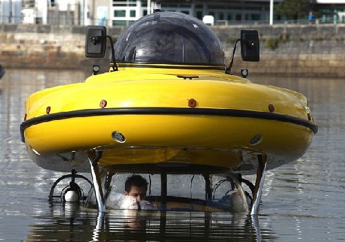 神奇水陸兩用車誕生 造型奇特由永動機(jī)驅(qū)動