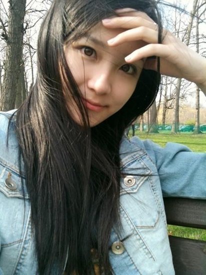 全國?；ㄅ判邪?清華女生酷似高圓圓
