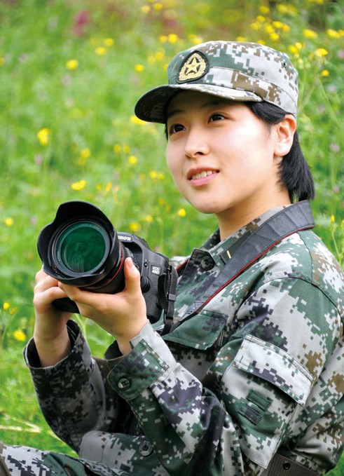 解放軍最新魅力女兵出爐：基層氣質美女多