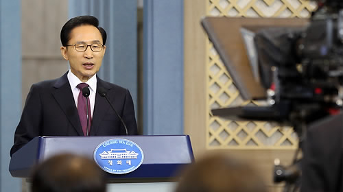 李明博發表卸任演說 稱韓國已是世界中心國家