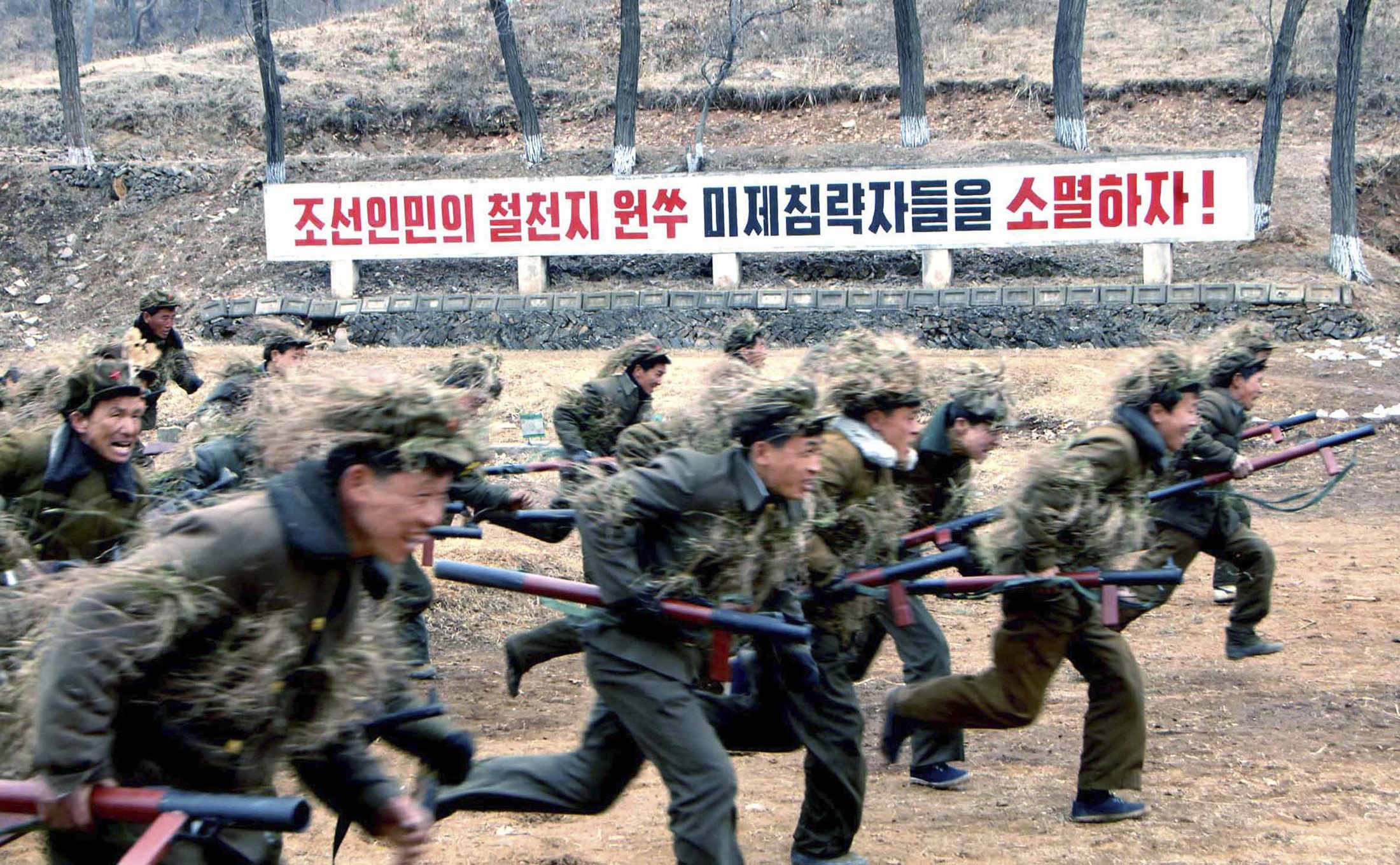 朝鮮百萬學(xué)生自愿報名參軍 韓國調(diào)查敏感時期高官打高爾夫