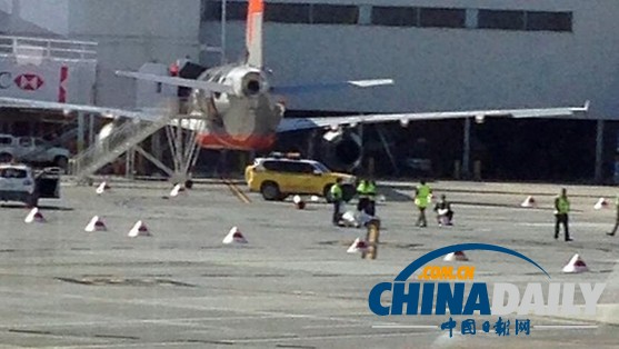 澳大利亞墨爾本機(jī)場(chǎng)兩架飛機(jī)相撞 幸無人受傷