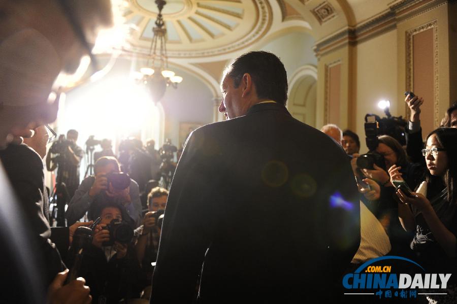 美參議院投票通過(guò)議案結(jié)束聯(lián)邦政府關(guān)門(mén)