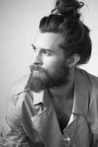 超人氣男士發型Man Bun