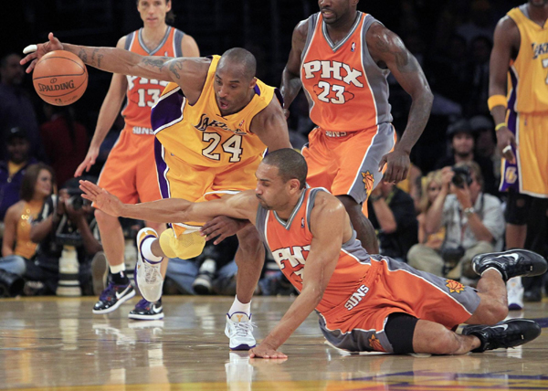 NBA：科比創(chuàng)季后賽新高 湖人再擒太陽(yáng)